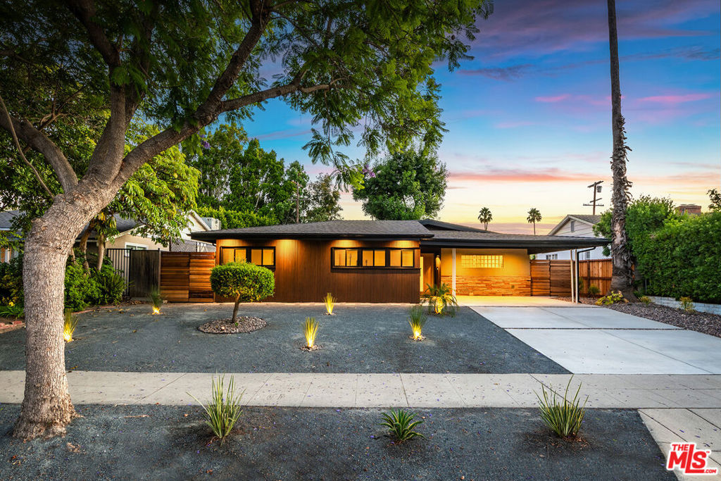 13542 Valleyheart Drive