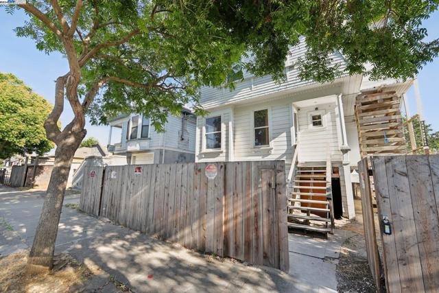 Image 11 of 48 For 1291 55th St