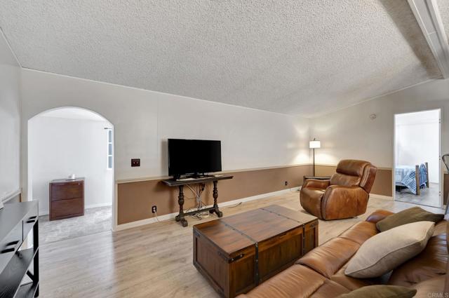 Detail Gallery Image 10 of 28 For 10707 Jamacha #24,  Spring Valley,  CA 91978 - 3 Beds | 2 Baths