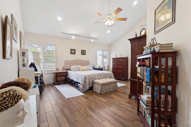 4695 Adra Way, Oceanside CA: https://media.crmls.org/mediaz/ae42bfba-1d3d-43e7-85c1-1216b4df7270.jpg