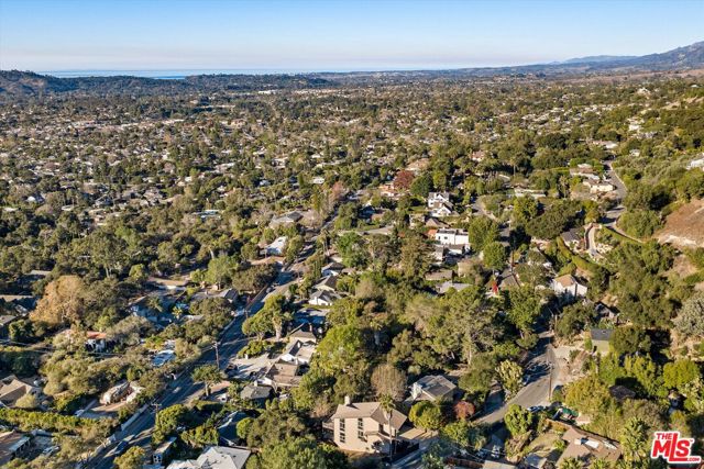 827 Cheltenham Road, Santa Barbara CA: https://media.crmls.org/mediaz/ae436d56-937e-44ce-afb0-5c004959ae01.jpg