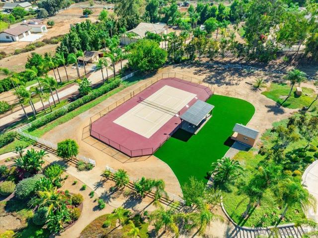 15397 Rock Creek Ln, El Cajon CA: https://media.crmls.org/mediaz/ae43bbe1-459b-4bb9-a91a-1024b7a0f3de.jpg