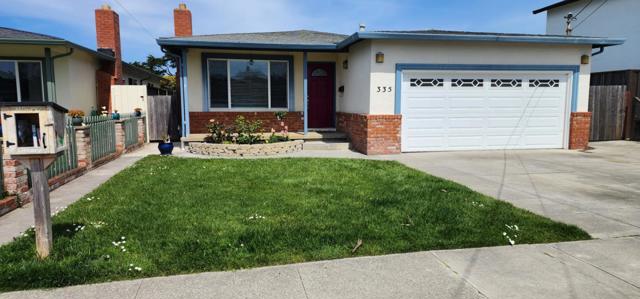 335 Grove Street, Half Moon Bay CA: https://media.crmls.org/mediaz/ae43cde8-bac9-44cb-9f8e-e6f2861afb81.jpg