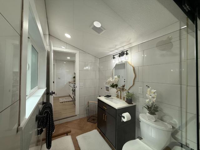 684 David Avenue, Monterey CA: https://media.crmls.org/mediaz/ae446a25-13dc-4b72-ad52-0b3732a6cd5a.jpg