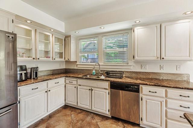 1179 San Benito Street, Hollister CA: https://media.crmls.org/mediaz/ae4483cc-6300-4775-b59d-d9c4540c6373.jpg