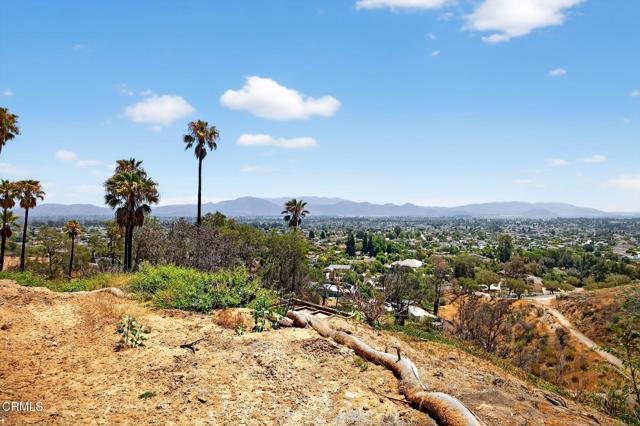 375 W Highland Drive, Camarillo CA: https://media.crmls.org/mediaz/ae44874f-6352-4054-a091-db106d0978bf.jpg