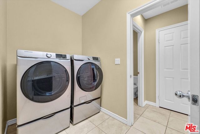 5611 Scharf Avenue, Fontana CA: https://media.crmls.org/mediaz/ae4691d8-30af-4e86-ba56-4fc8ddbcf4a8.jpg