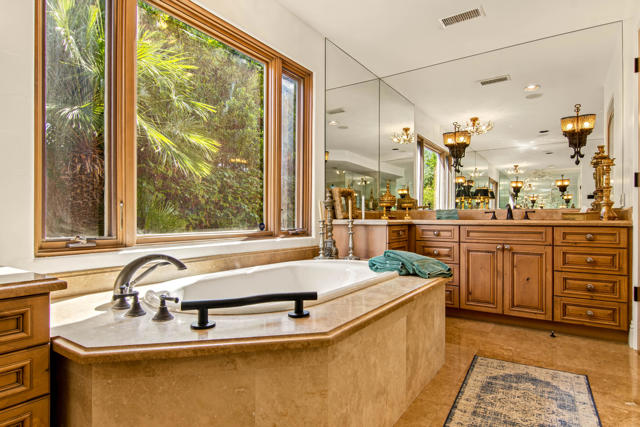 252 Camino Sur, Palm Springs, CA 92262