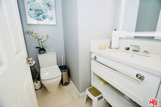 9009 S Calvin Way, Inglewood CA: https://media.crmls.org/mediaz/ae478a2a-c2d8-468e-a998-4392b26b17b6.jpg