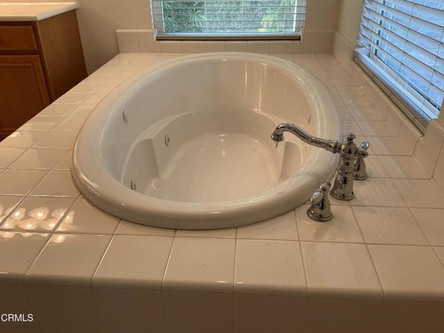 Detail Gallery Image 35 of 56 For 13687 Blue Ridge Way, Moorpark,  CA 93021 - 5 Beds | 4/1 Baths