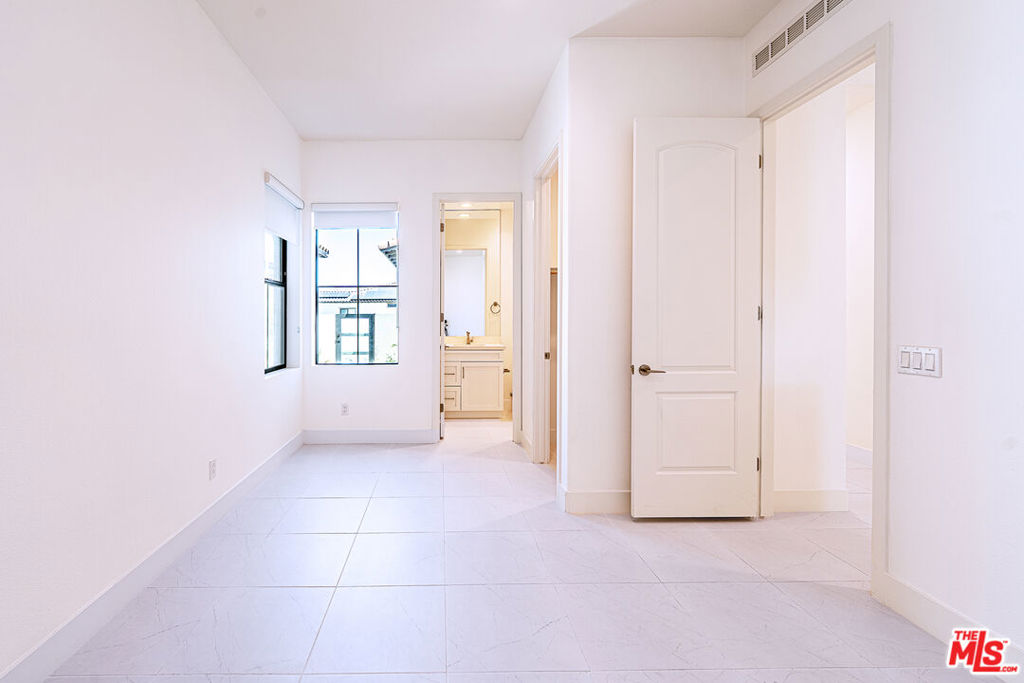 MLS #25620925 image #33