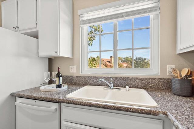 Detail Gallery Image 8 of 29 For 7319 Calle Cristobal #142,  San Diego,  CA 92126 - 2 Beds | 2 Baths