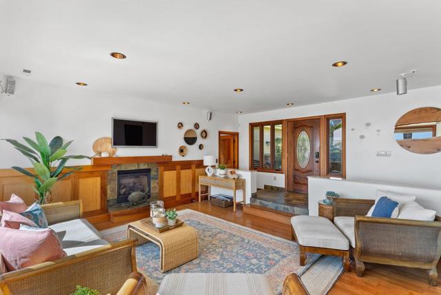 4790 Opal Cliff Drive, Santa Cruz CA: https://media.crmls.org/mediaz/ae48f5eb-67f2-404f-80b0-4e4160791990.jpg