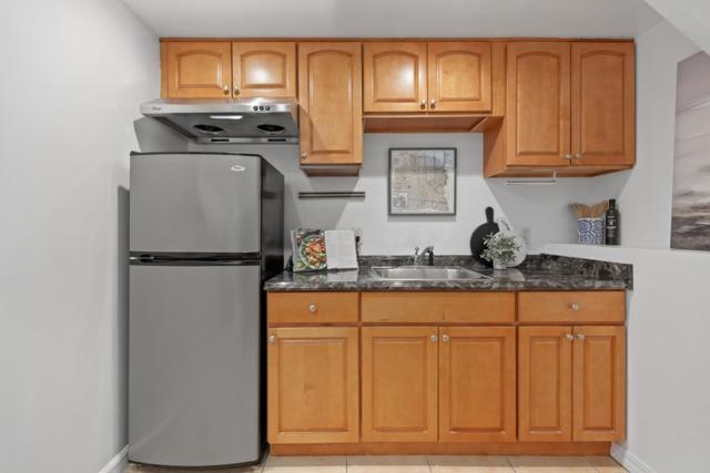 818 30th Avenue, San Francisco CA: https://media.crmls.org/mediaz/ae48fe0b-87da-4bf5-ae31-fd8050a77d28.jpg