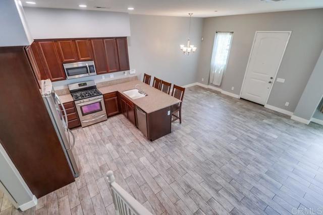 Detail Gallery Image 8 of 48 For 1560 Santa Carolina Rd #2,  Chula Vista,  CA 91913 - 4 Beds | 3/1 Baths