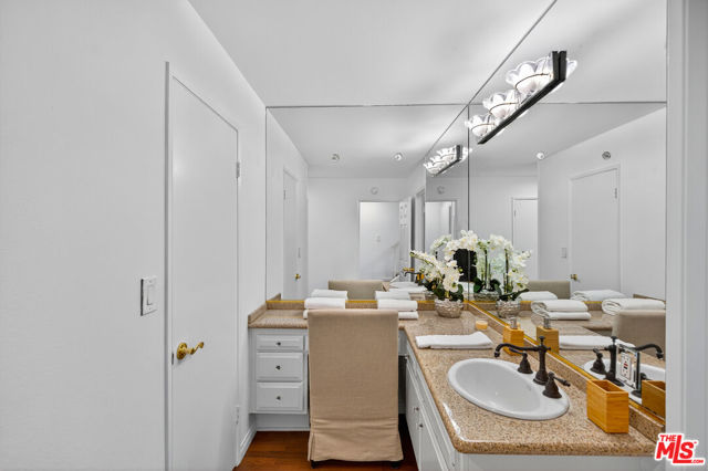 1920 Pandora Avenue, Los Angeles CA: https://media.crmls.org/mediaz/ae49470a-59d7-4200-a340-f893f39289cb.jpg