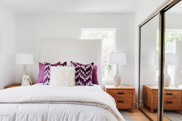 14322 W Collins Street, Sherman Oaks CA: https://media.crmls.org/mediaz/ae49ae67-c482-40b8-8334-2c79ec94f8f1.jpg
