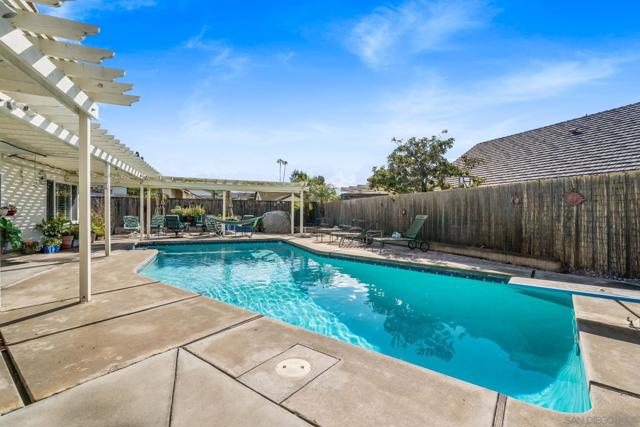 Image 13 of 35 For 16934 Manresa Ct