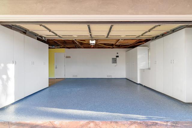 Image 43 of 45 For 1822 Burroughs St