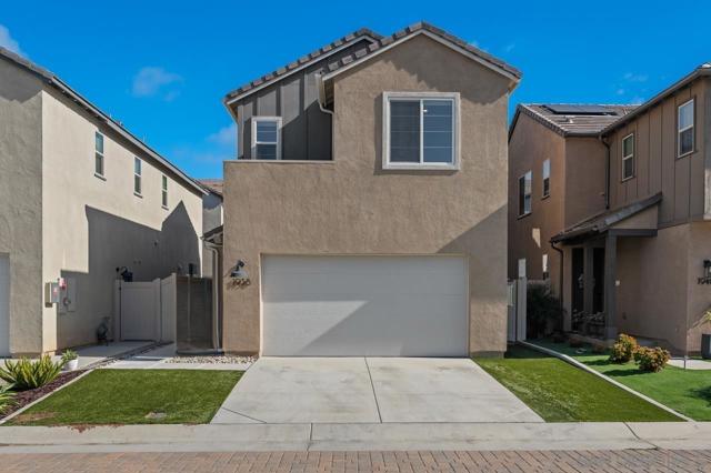 1938 Julie Dawn Pl, Escondido CA: https://media.crmls.org/mediaz/ae4b3da9-4d25-4c24-929b-d9703ed56cdf.jpg