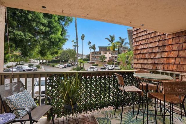 4444 W Point Loma Blvd, San Diego CA: https://media.crmls.org/mediaz/ae4c5f7a-58c9-49de-9d72-b78de70e25d9.jpg