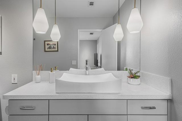 353 N Hermosa Drive #9c2, Palm Springs, CA 92262