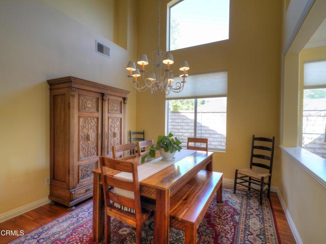 Detail Gallery Image 11 of 54 For 29047 Ironwood Ln, Saugus,  CA 91390 - 3 Beds | 3 Baths