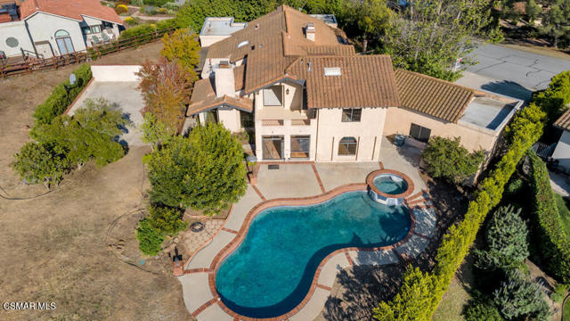 751 Wildwood Avenue, Thousand Oaks CA: https://media.crmls.org/mediaz/ae4ce885-1dbe-4d63-9c7a-2896cbd494f1.jpg