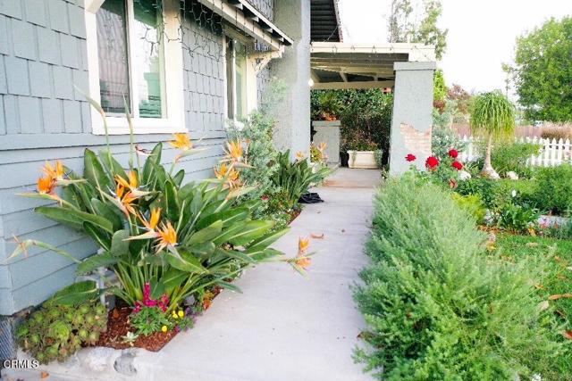 Detail Gallery Image 2 of 19 For 309 Acacia St, Altadena,  CA 91001 - 2 Beds | 2 Baths