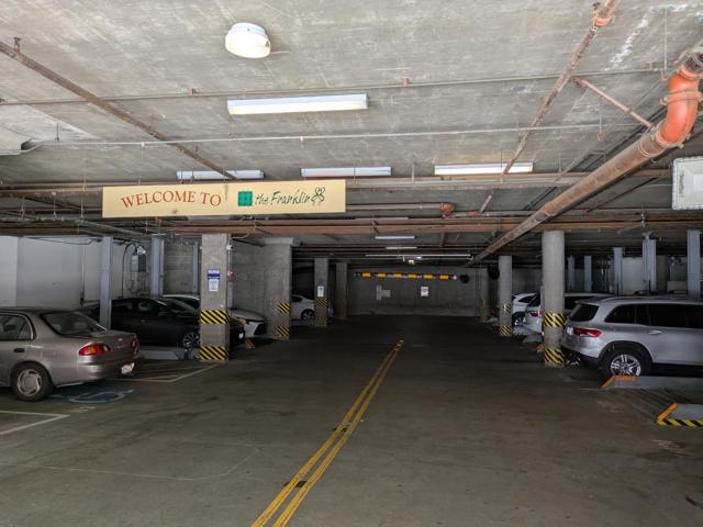 989 Franklin Street, Oakland CA: https://media.crmls.org/mediaz/ae4d59c4-7f93-4ad1-bf39-23b81ac4998e.jpg