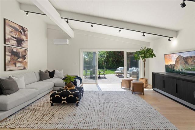1362 Egret Drive, Sunnyvale CA: https://media.crmls.org/mediaz/ae4d61d2-c50f-4c9e-9279-e69607f0c430.jpg