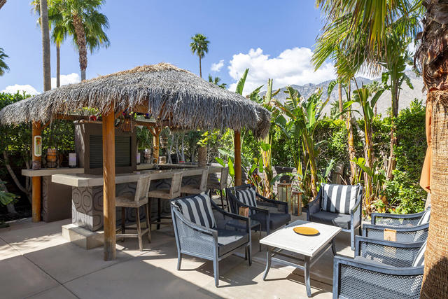 1311 Fuego Circle, Palm Springs CA: https://media.crmls.org/mediaz/ae4e7096-48b7-4fbb-ab96-000aa9d25fc0.jpg