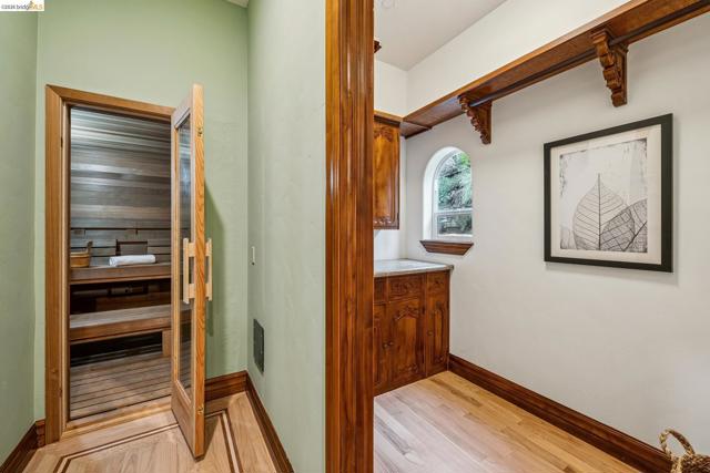 Image 53 of 60 For 33 Somerset Rd