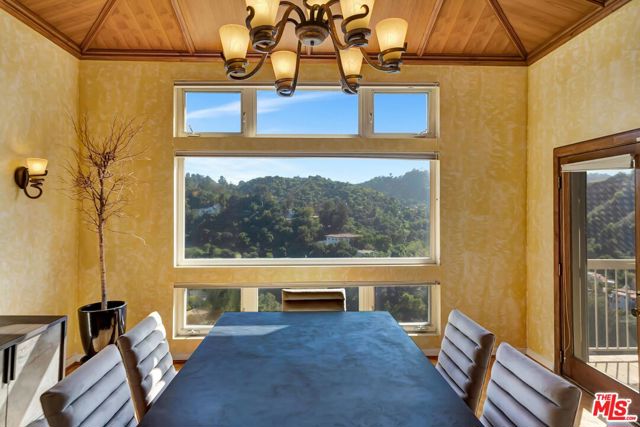 3681 Alta Mesa Drive photo 8
