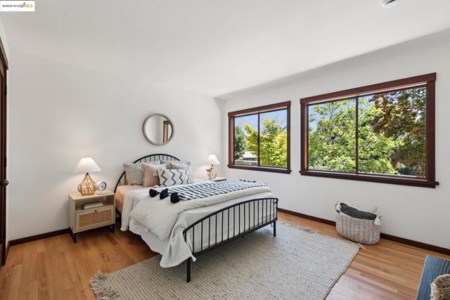 737 Woodhaven Rd, Berkeley CA: https://media.crmls.org/mediaz/ae4f5191-1a74-472f-bf46-b66af606d422.jpg