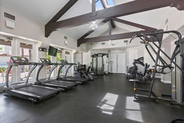 2490 Bear Rock Gln, Escondido CA: https://media.crmls.org/mediaz/ae4f82c2-cb42-4a37-9b73-17283b1c6cd9.jpg