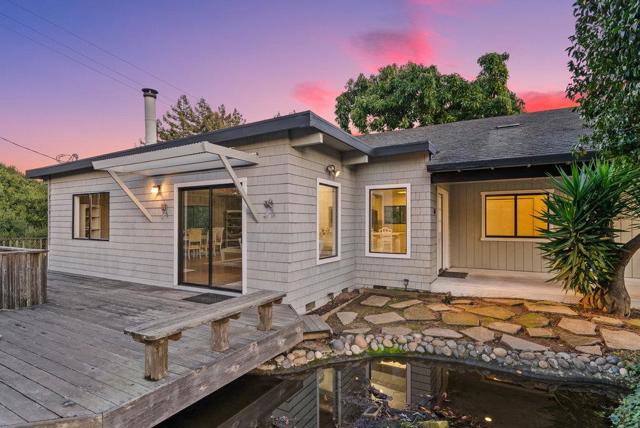 500 Valencia School Road, Aptos CA: https://media.crmls.org/mediaz/ae4f8430-1650-4ead-8d86-72c24ec4a68b.jpg