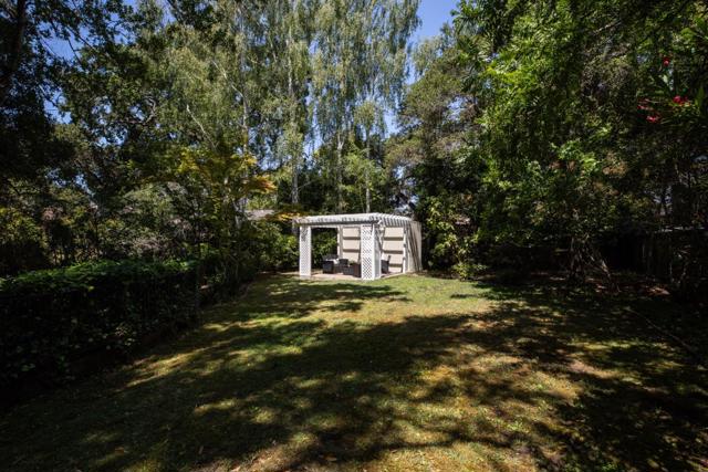 700 Laurelwood Drive, San Mateo CA: https://media.crmls.org/mediaz/ae4fe366-267c-4ae2-be5c-1ea0ba610b25.jpg