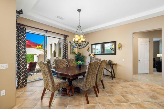 78975 Breckenridge Drive, La Quinta CA: https://media.crmls.org/mediaz/ae506ca2-1aa3-4abb-b67b-868defcd2ad3.jpg