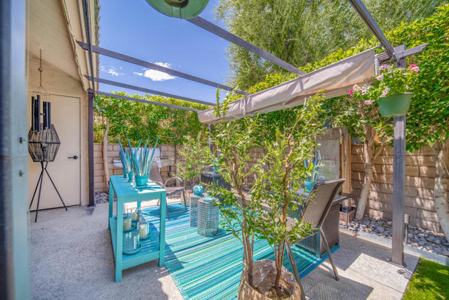 70100 Mirage Cove Drive, Rancho Mirage CA: https://media.crmls.org/mediaz/ae509a4e-a2e5-4841-86e2-1bb96238562d.jpg