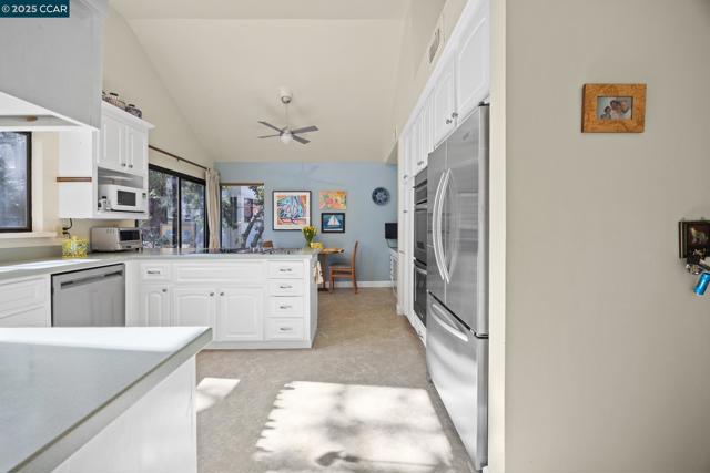 3800 Terra Granada Dr, Walnut Creek CA: https://media.crmls.org/mediaz/ae517920-16eb-4a33-a1a5-11ec2fe65e4c.jpg