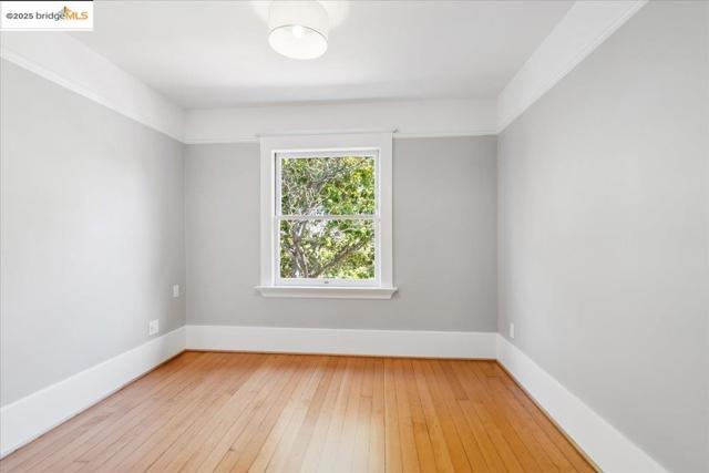 1912 Virginia St, Berkeley CA: https://media.crmls.org/mediaz/ae51df57-1d42-4358-9f8a-98bc0bd29936.jpg