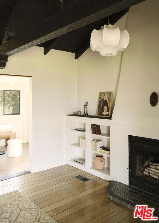 11764 Laurelcrest Drive, Studio City CA: https://media.crmls.org/mediaz/ae52471e-cc44-4845-bf08-a193caf93b7b.jpg