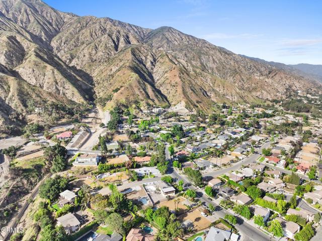 3680 Startouch Drive, Pasadena CA: https://media.crmls.org/mediaz/ae524e3a-94e2-499d-8dbd-8f311babcb3f.jpg