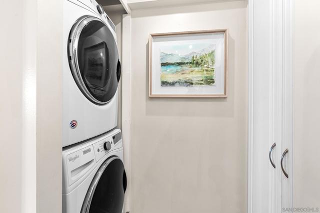 100 Harbor Dr, San Diego CA: https://media.crmls.org/mediaz/ae52e4c4-24a1-4a8d-ada0-5df9d314508c.jpg