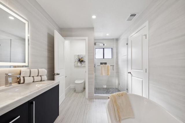 33 Seville Way, San Mateo CA: https://media.crmls.org/mediaz/ae5338c2-d477-453b-a5b0-4457748d26ca.jpg