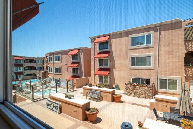 860 Turquoise St, San Diego CA: https://media.crmls.org/mediaz/ae5397f7-9591-46fe-bb66-d1b76f83e47e.jpg