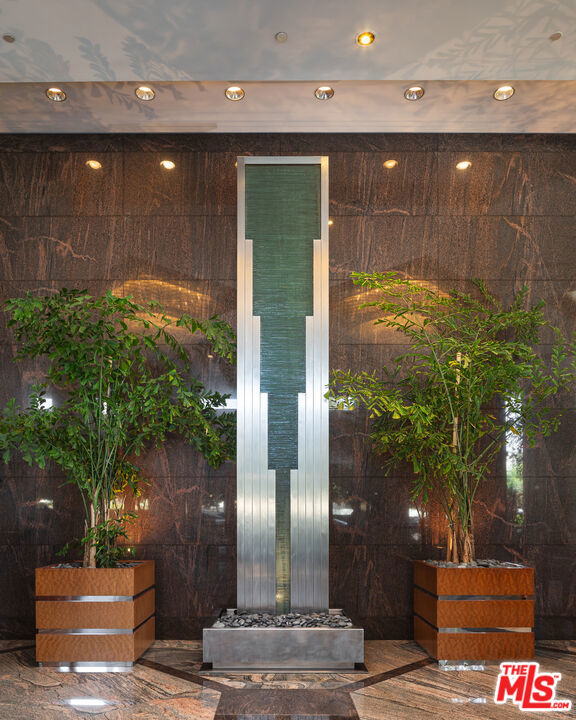 10490 Wilshire Boulevard, Los Angeles CA: https://media.crmls.org/mediaz/ae547f54-0dbf-4e22-960f-ee54748b966e.jpg