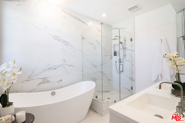 1623 S Bedford Street, Los Angeles CA: https://media.crmls.org/mediaz/ae551b98-69cc-4679-a6ab-03f67ca97e13.jpg
