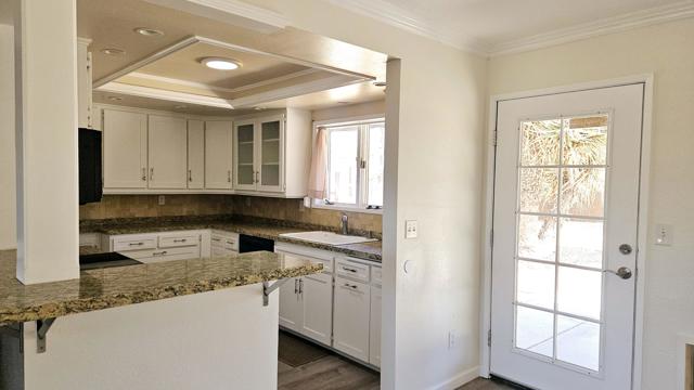 8199 Palomar Avenue, Yucca Valley CA: https://media.crmls.org/mediaz/ae55b22a-276e-4238-98b2-e2577ea78ecb.jpg